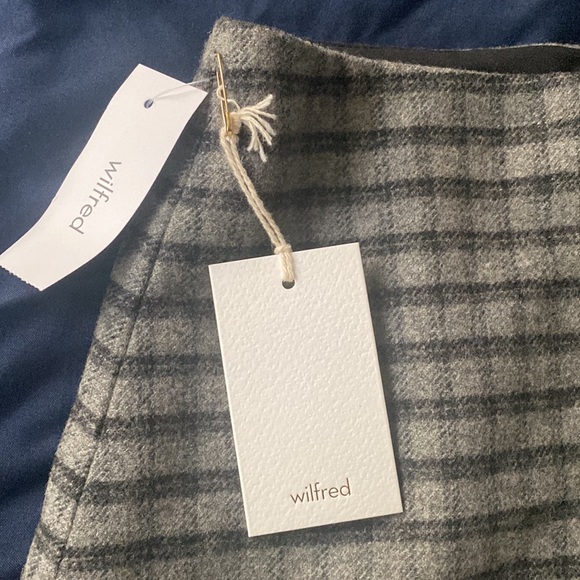 Wilfred Aritzia Mini Skirt Size 00 - Picture 3 of 4